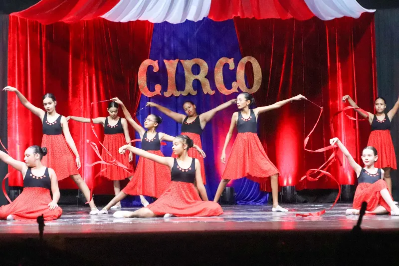 Apresentação final do ano - Dança