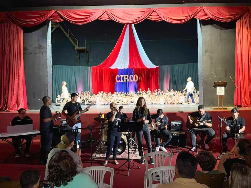 Apresentação final do ano - Dança