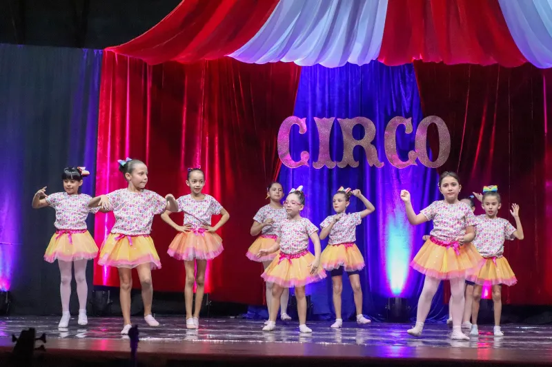 Apresentação final do ano - Dança